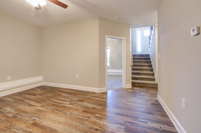 Building Photo - Pet Friendly Four Bedroom with Basement!