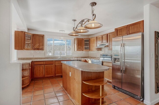 Building Photo - 990 Beech St