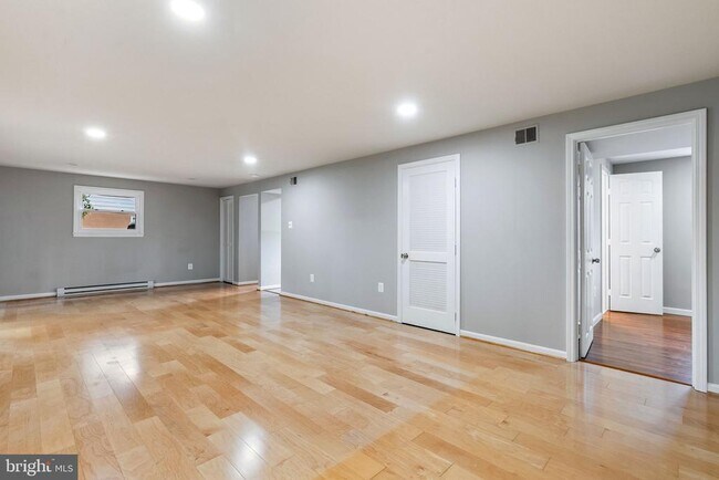 Building Photo - 1006 S Ironwood Rd