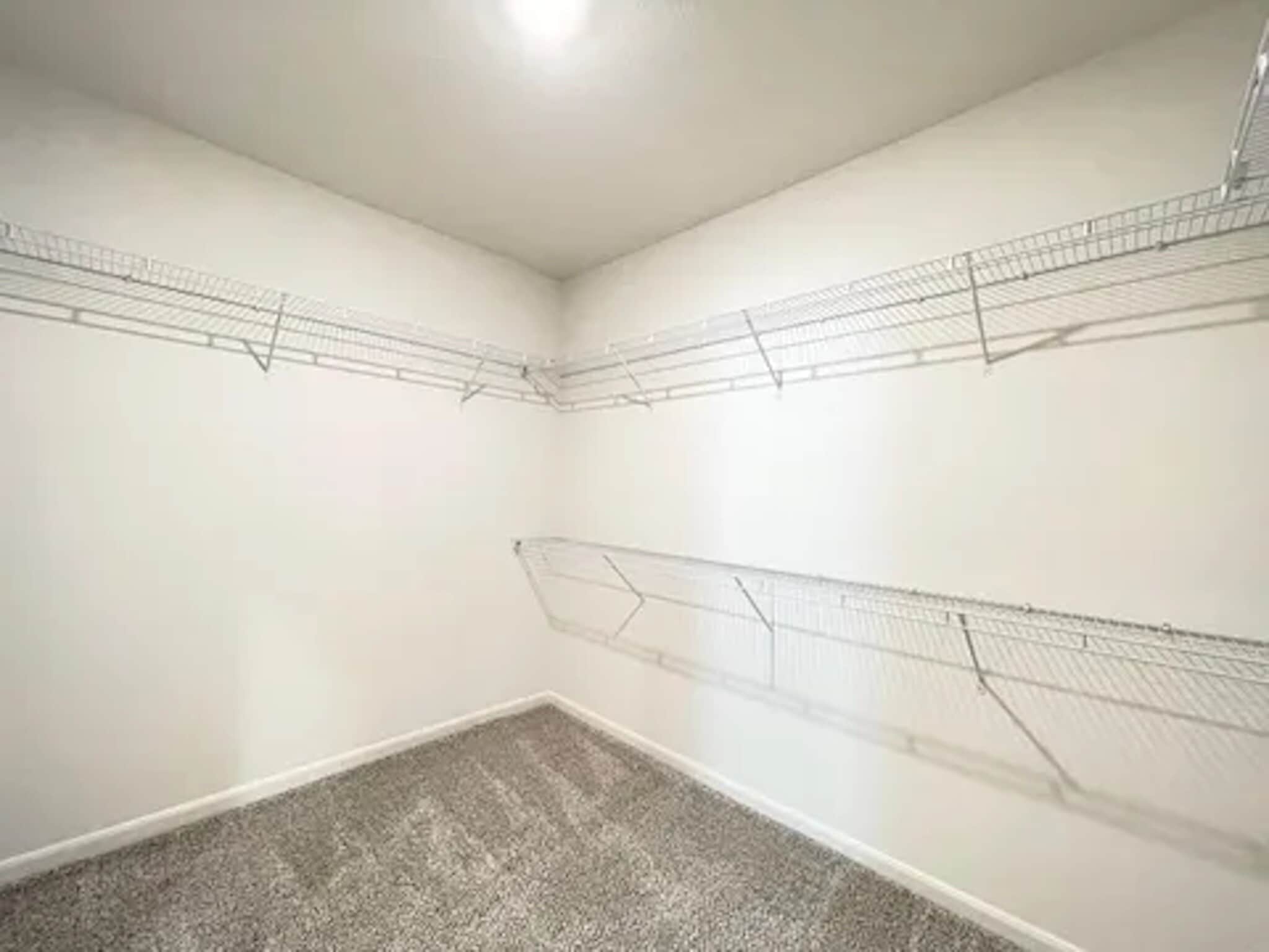 Building Photo - 1702 Sandalwood Way