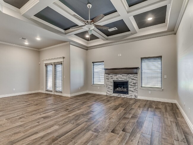 Building Photo - Welcome Home to The Waters!