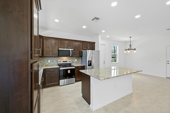 Building Photo - 4332 Brookgreen Sq