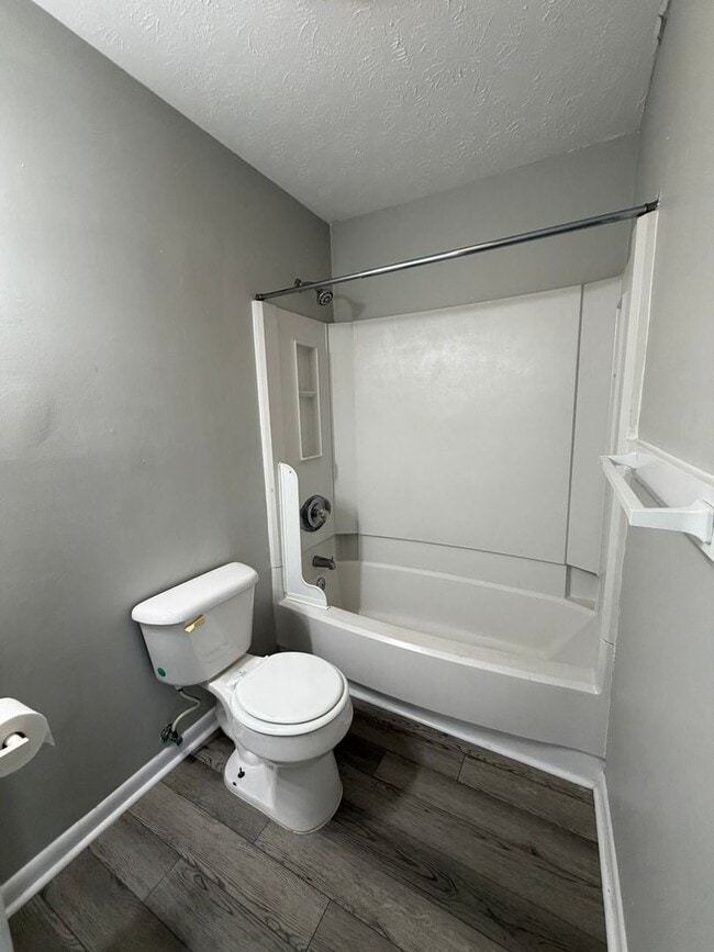 Building Photo - 506 Mill Cove