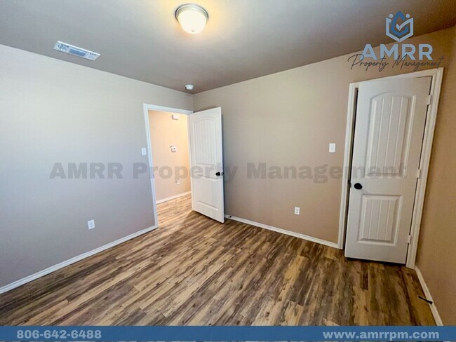 Building Photo - 7410 5th St