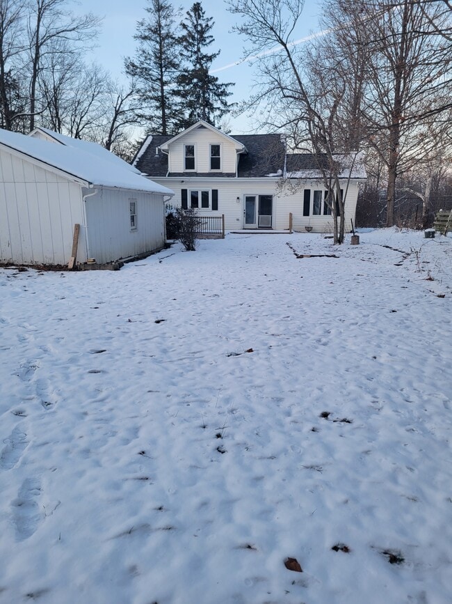 Building Photo - 808 W National Rd