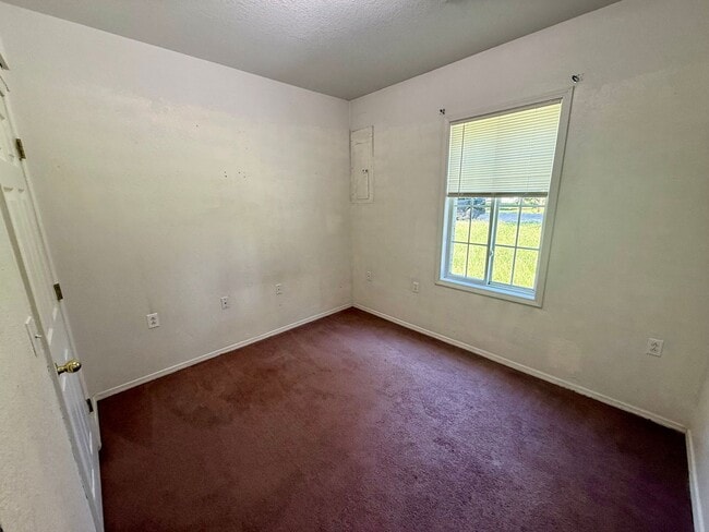 Building Photo - 1308 Barton Ln