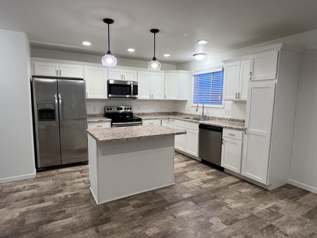 Primary Photo - 5878 36th St S