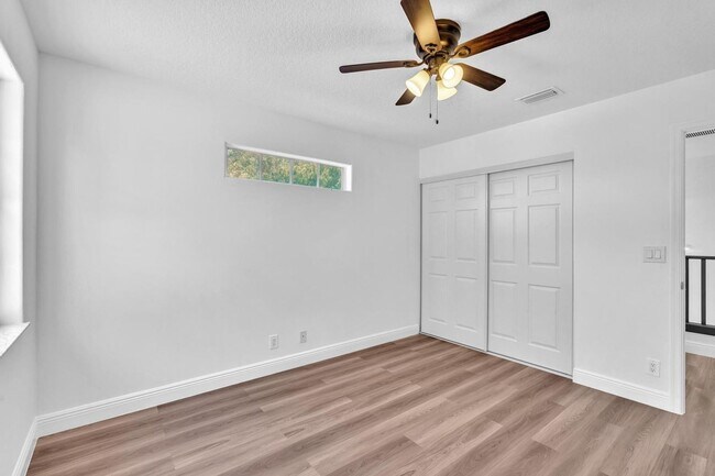 Building Photo - 36 Monterey Pointe Dr