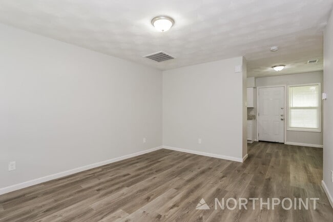 Building Photo - Newly Renovated Single Family Home | 3 BR/1.5BA | 1-Car Covered Parking| Backyard