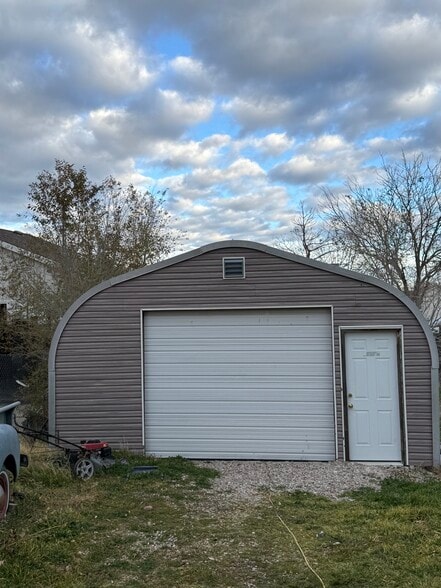 Detached garage/shop - 7882 W Bridgton Dr