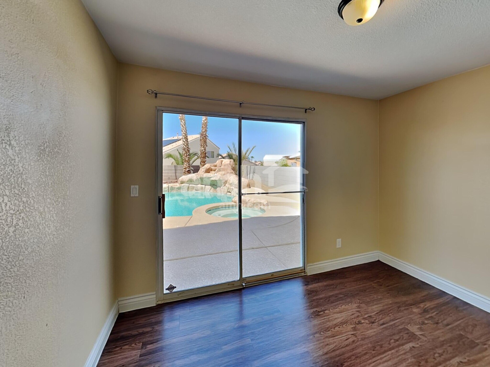 Building Photo - 203 Mariposa Way