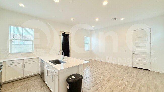 Building Photo - 5840 S Delaware St