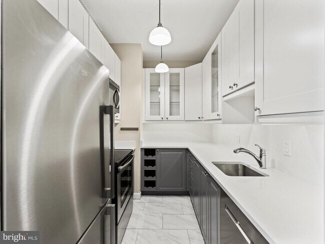 Building Photo - 2000 16th St NW