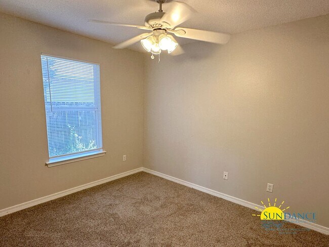Building Photo - 7692 Chablis Cir