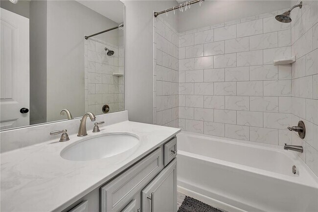 Building Photo - 505 Mariners Cir