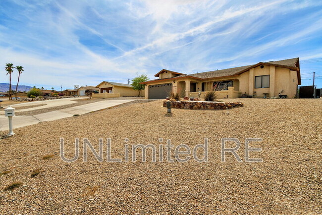 Primary Photo - 2068 Palo Verde Blvd S