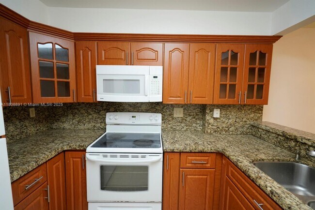 Building Photo - 15402 SW 85th Terrace