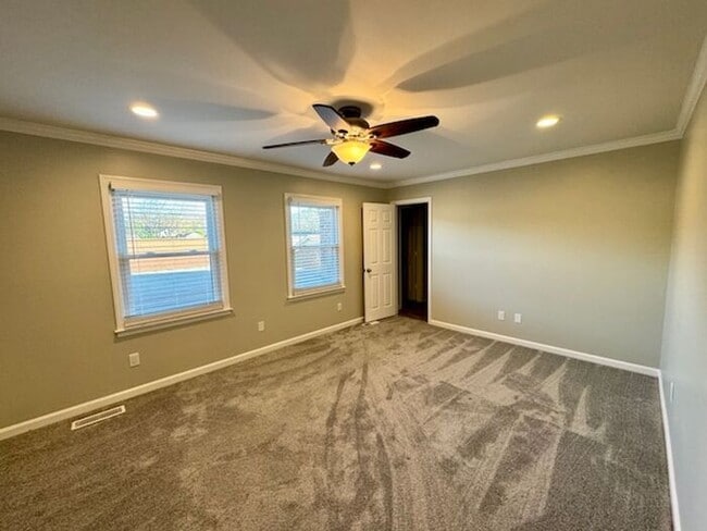 Building Photo - MOVE IN SPECIAL-Luxury in the heart of Madison with a 2 car garage