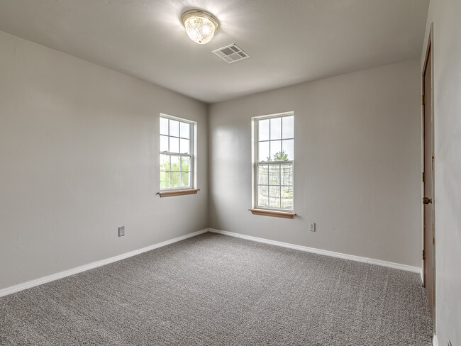 Building Photo - 11308 Meadow Ridge Ln