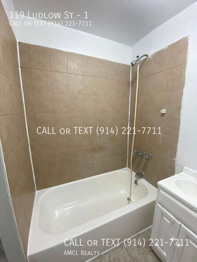 Building Photo - 119 Ludlow St