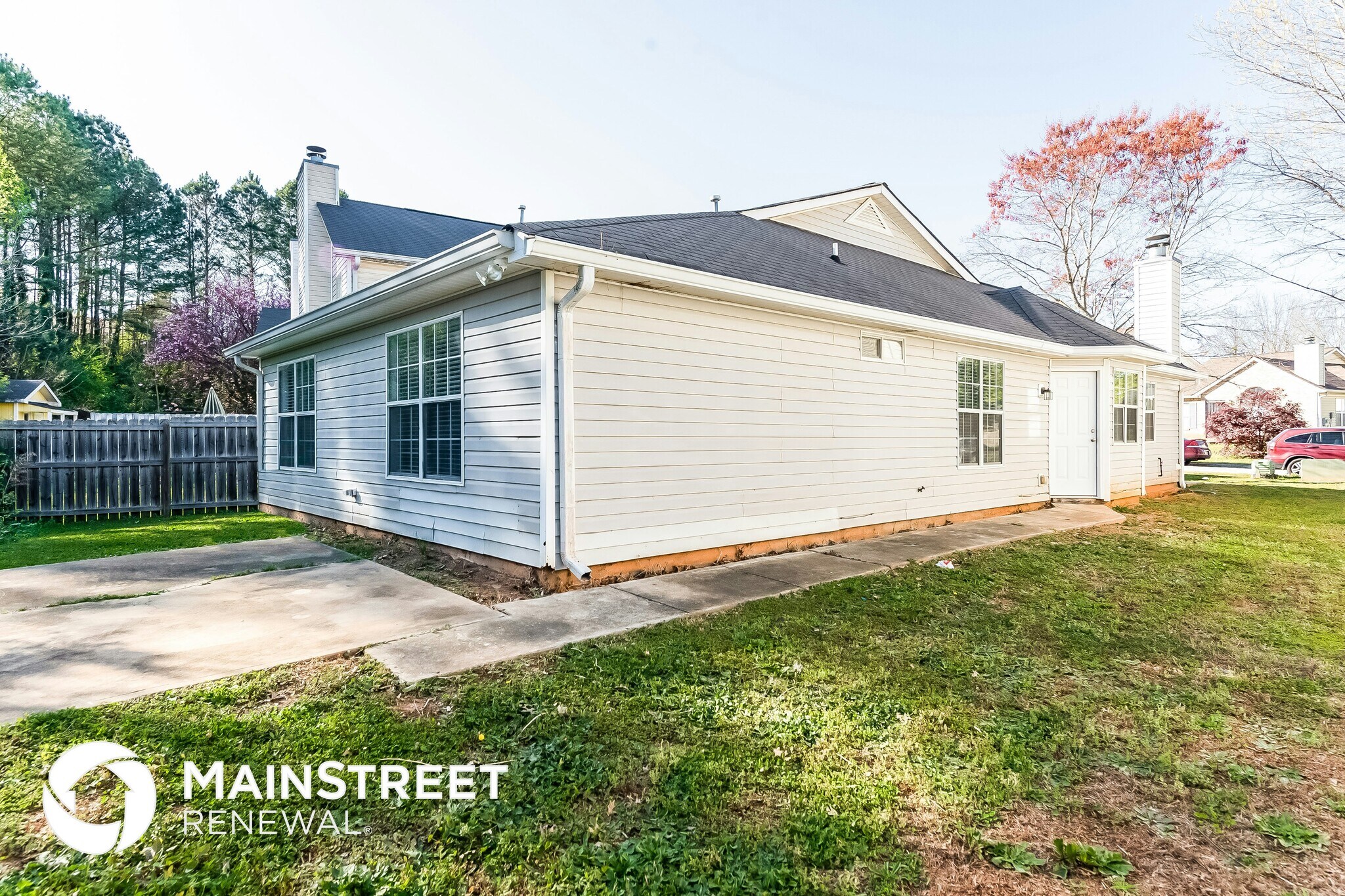 Building Photo - 3675 Sapphire Ct