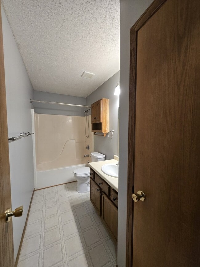 Building Photo - 5038 W Elm Ct