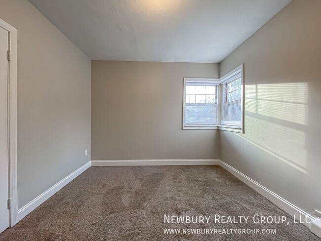 Building Photo - Welcome to WestWood Apartments: Your 2 Bed...