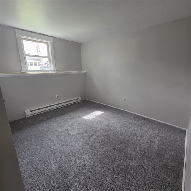 Building Photo - 81 Crane Ave S