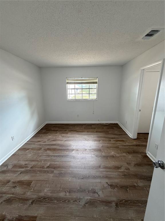 Building Photo - 4508 S Oak Dr