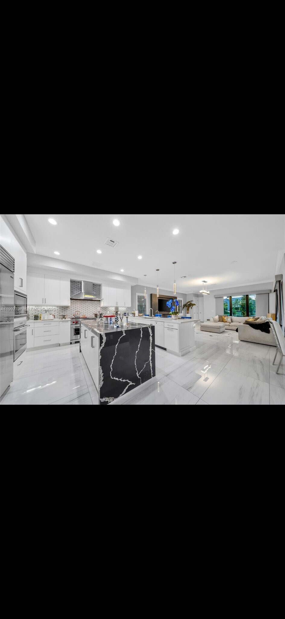 Building Photo - 16849 Pierre Cir