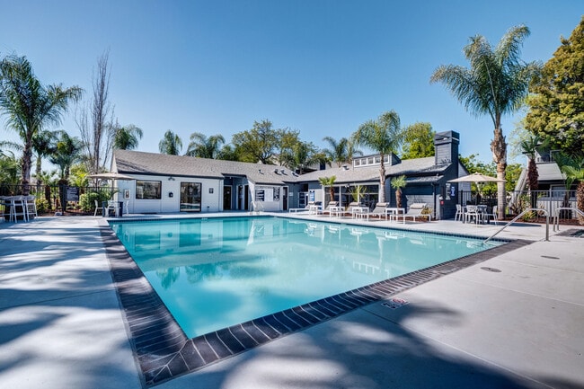 Building Photo - IMT Pleasanton