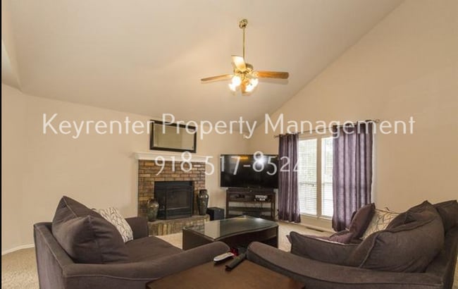 Building Photo - 3 Bed | 2.5 Bath in Jenks!