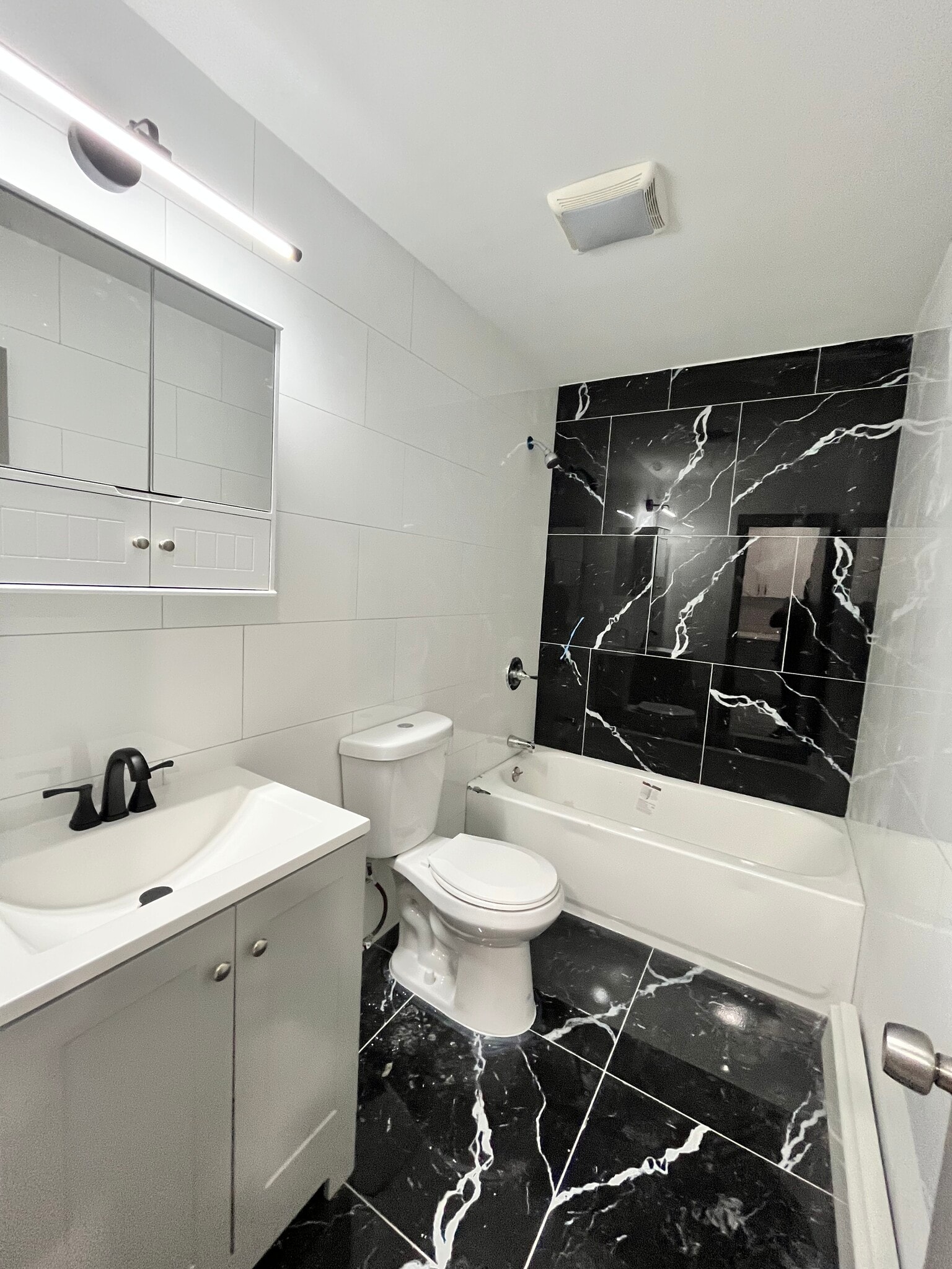 838 Communipaw Ave 2F - 818 Communipaw Ave