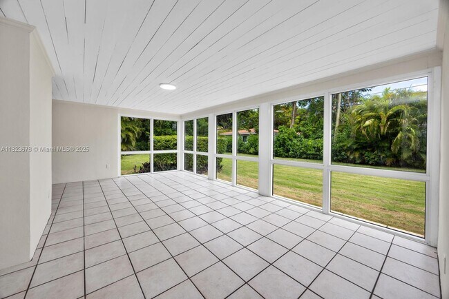 Building Photo - 1340 Sopera Ave