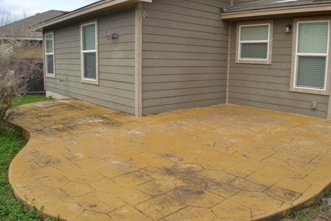 Building Photo - 3 Bedroom 2 bath Home in NW San Antonio Re...