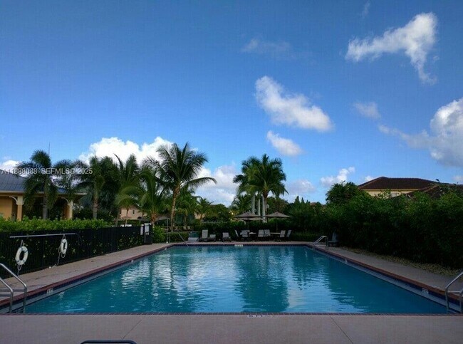 Building Photo - 2247 Portofino Ave