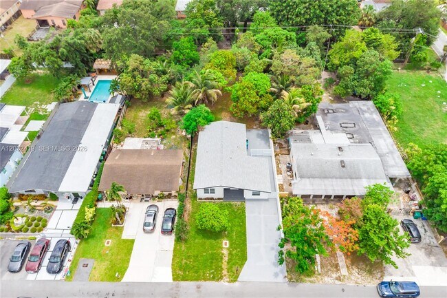 Building Photo - 2600 NW 108th St