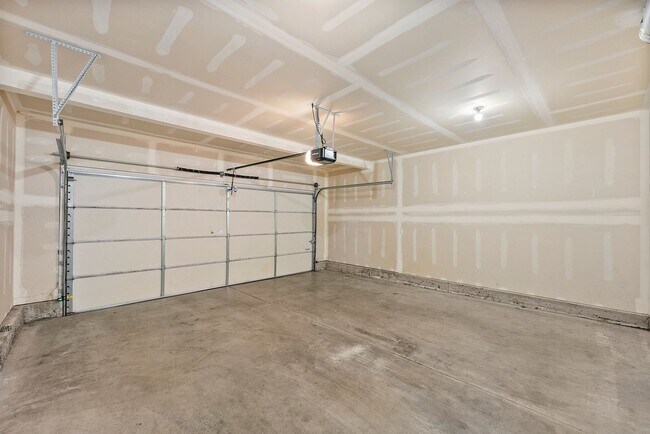 Building Photo - 4061 Galena St SE