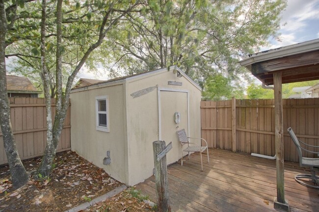 Building Photo - 743 Hummingbird Ln