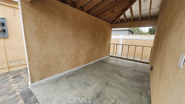 Building Photo - 711 N Sloan Ave