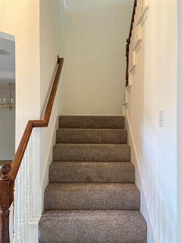 Building Photo - 1413 McClure Dr