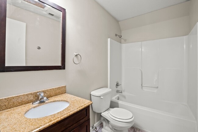 Building Photo - 121 E North St