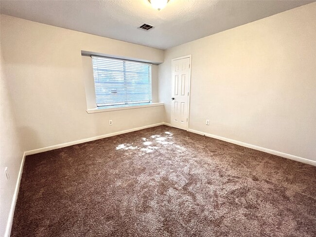 Building Photo - 6102 McKinstry Blvd