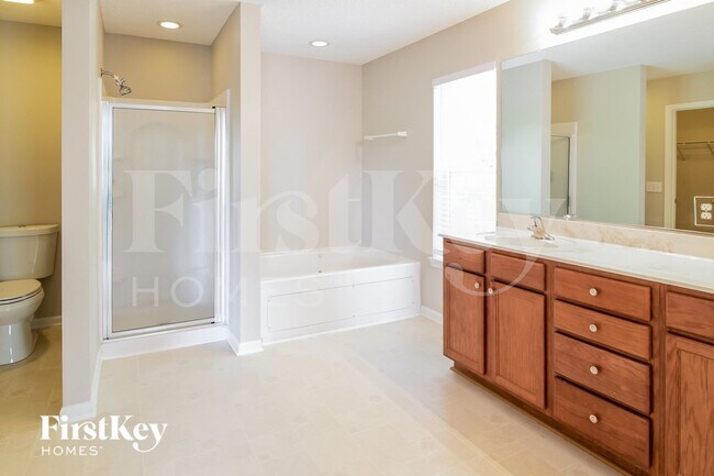 Building Photo - 335 Seneca River Dr