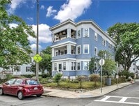 Building Photo - 559 Adams St