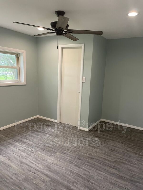 Building Photo - 3512 Pocono Park Dr