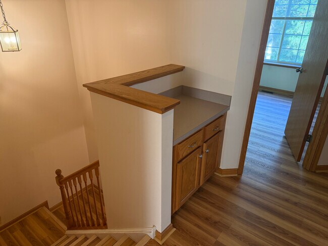 Building Photo - 211 Monarch Dr
