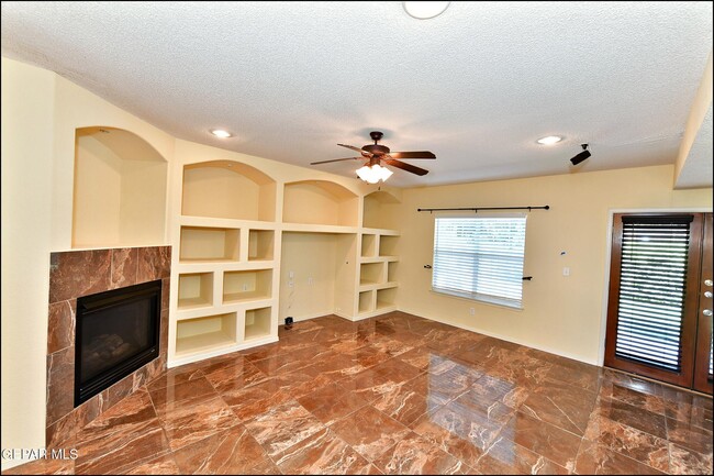 Building Photo - 14157 Robert Ituarte Dr