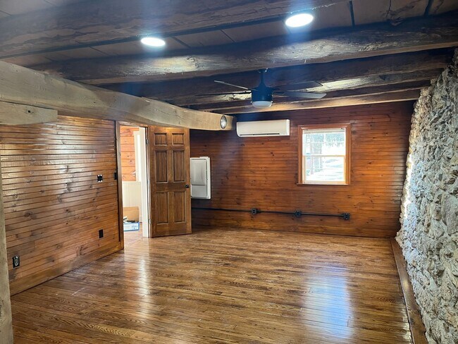 Building Photo - 2985 Granary Rd