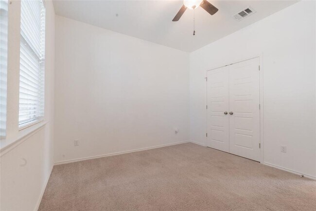 Building Photo - 1333 Terrace View Dr